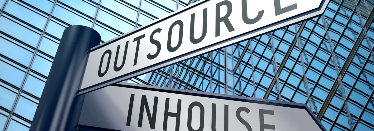 02. Outsourcing Vs Inhouse.jpg